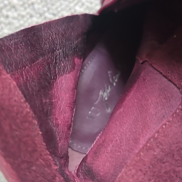 Burgandy Suede Boots 8.5 - Picture 8 of 8